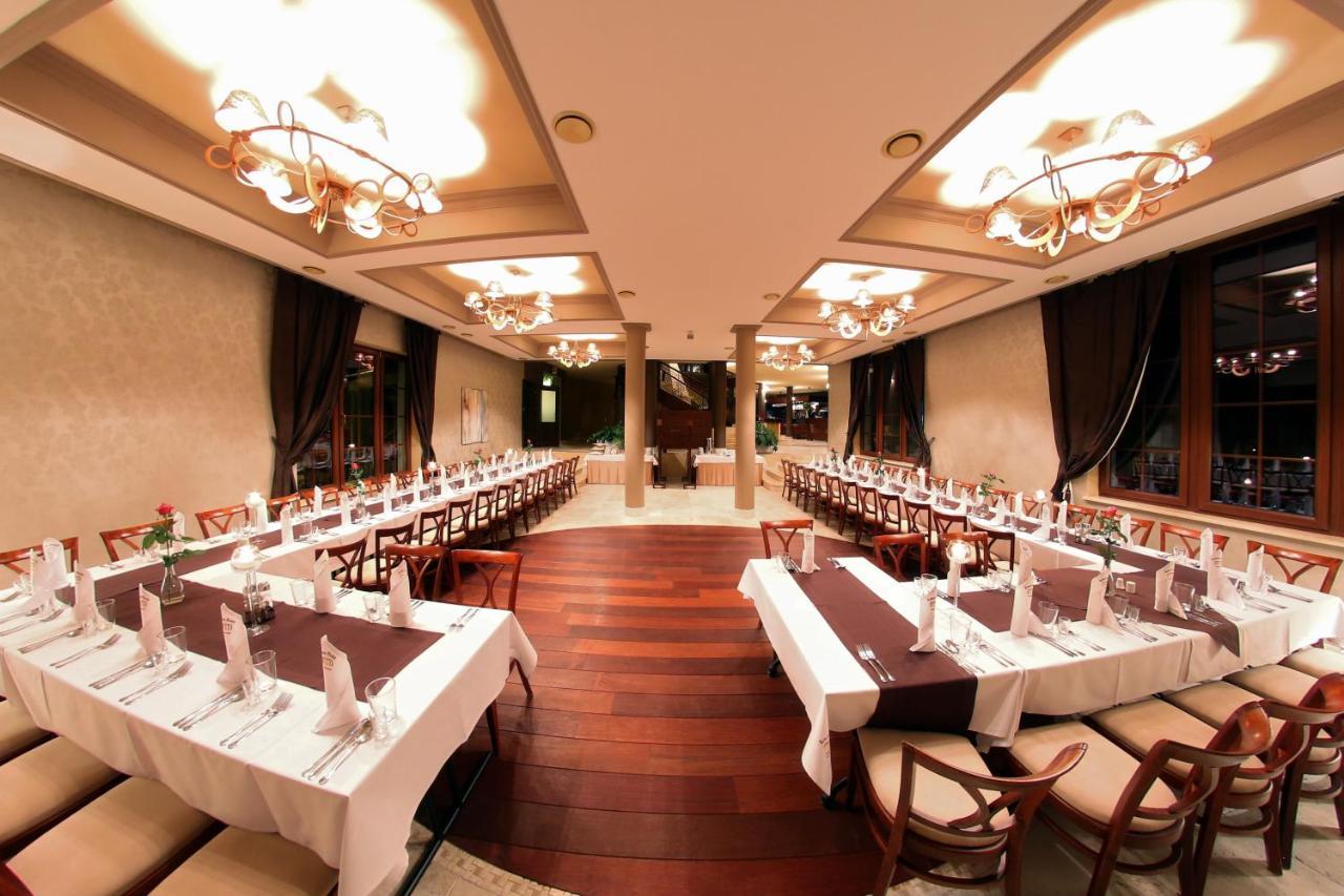Conference & 3*
